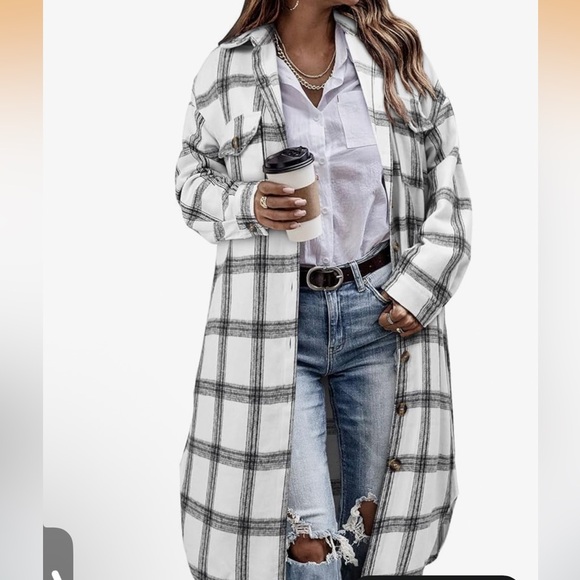 chiczone Jackets & Blazers - CHICZONE NWOT M WHITE BLACK Plaid Longline SHACKET. JACKET